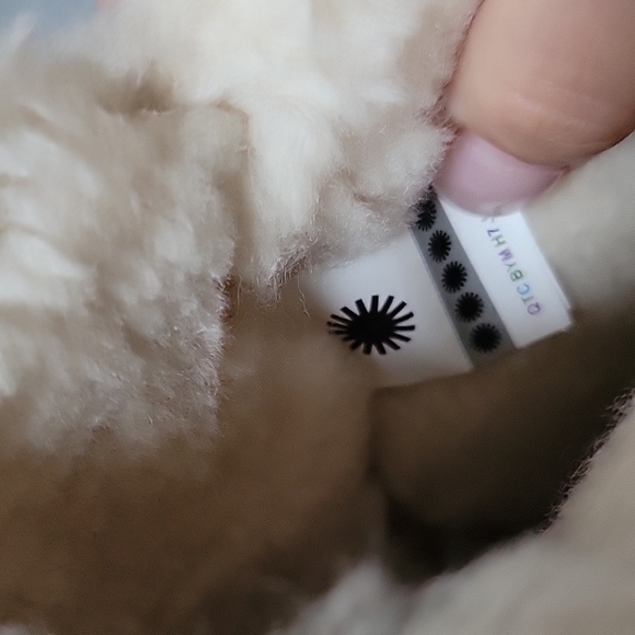 Ugg Boots - Picture 4 of 6